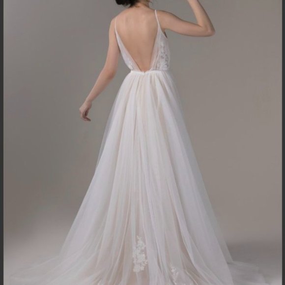 Cocomelody Wedding Dress - Picture 2 of 6